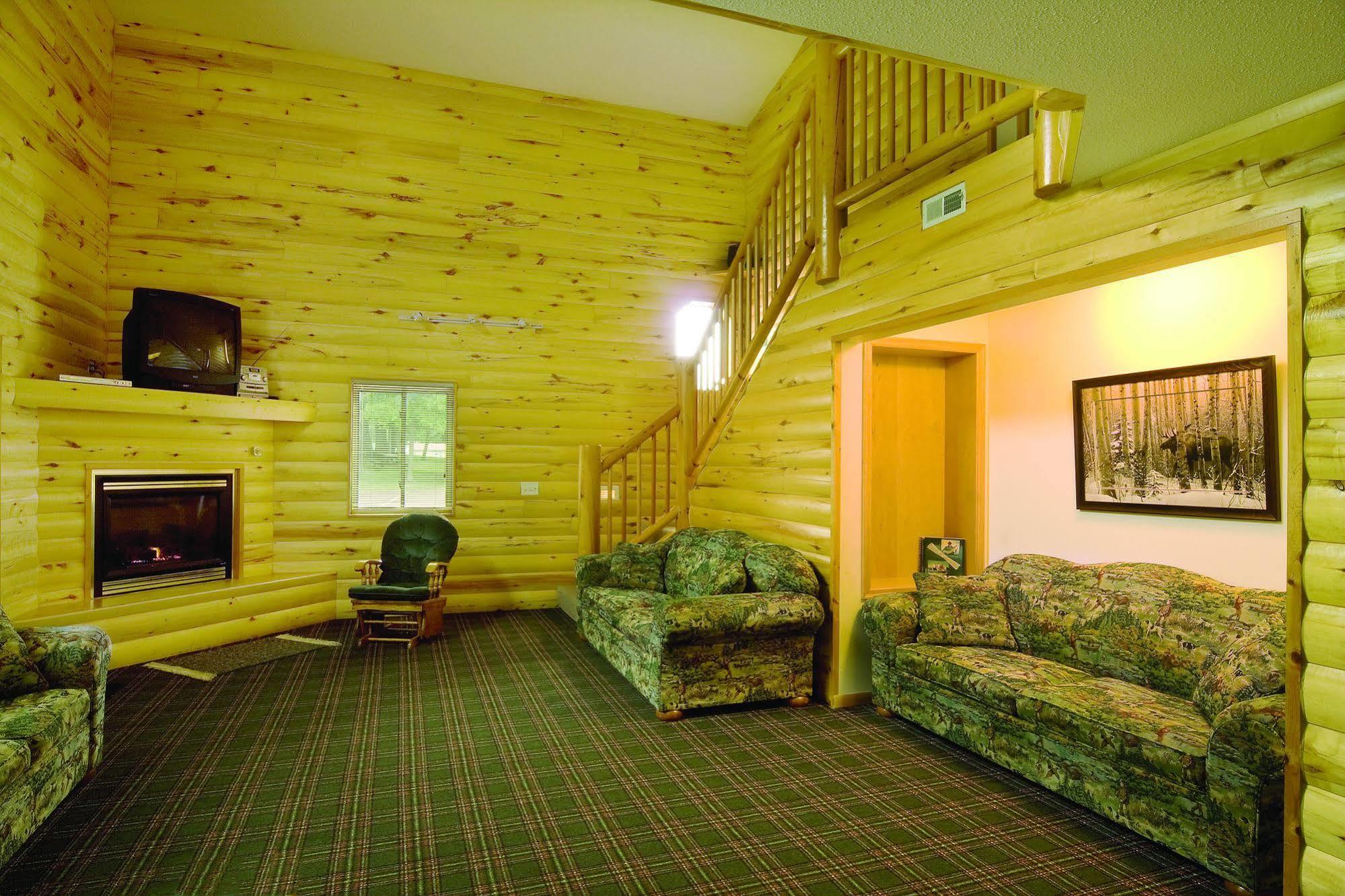 Mcquoid'S Inn And Event Center Isle 외부 사진